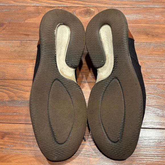 Skechers Street Dress Collection – Men’s 9 – Black Air Cooled Memory Foam - Picture 7 of 8